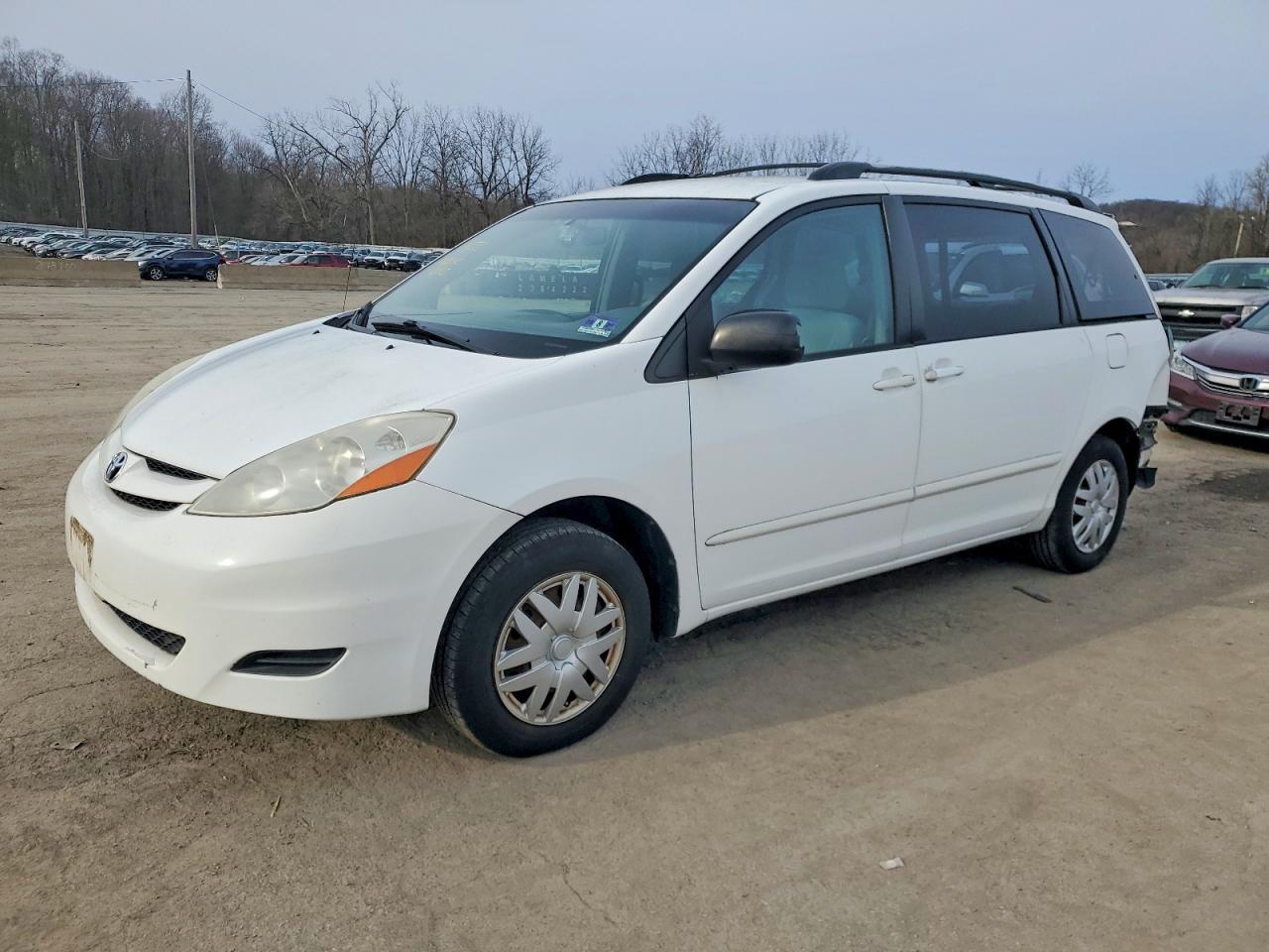 2007 Toyota Sienna Ce 7-Passenger
