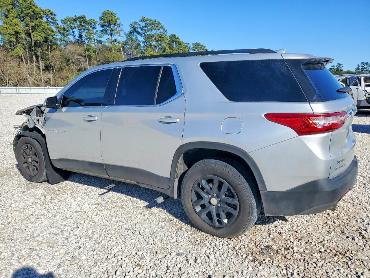2019 Chevrolet Traverse Lt - Фото 2