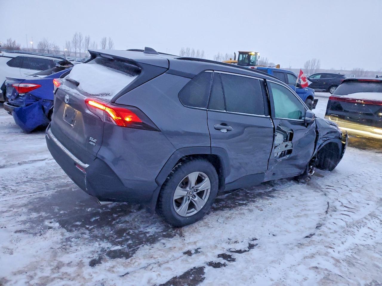 2023 Toyota Rav4 Xle - Image 3
