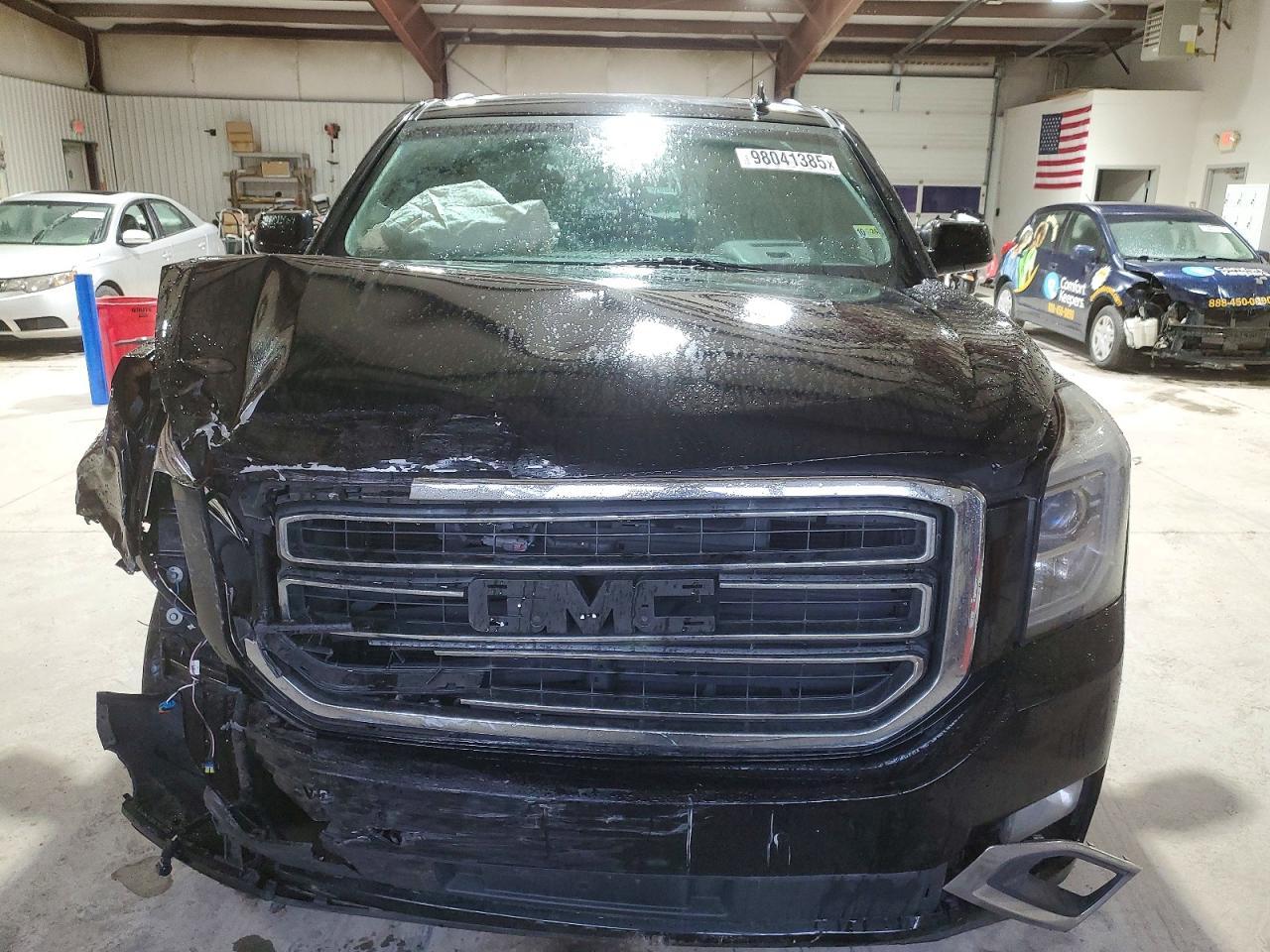 2017 GMC Yukon Slt - Image 5