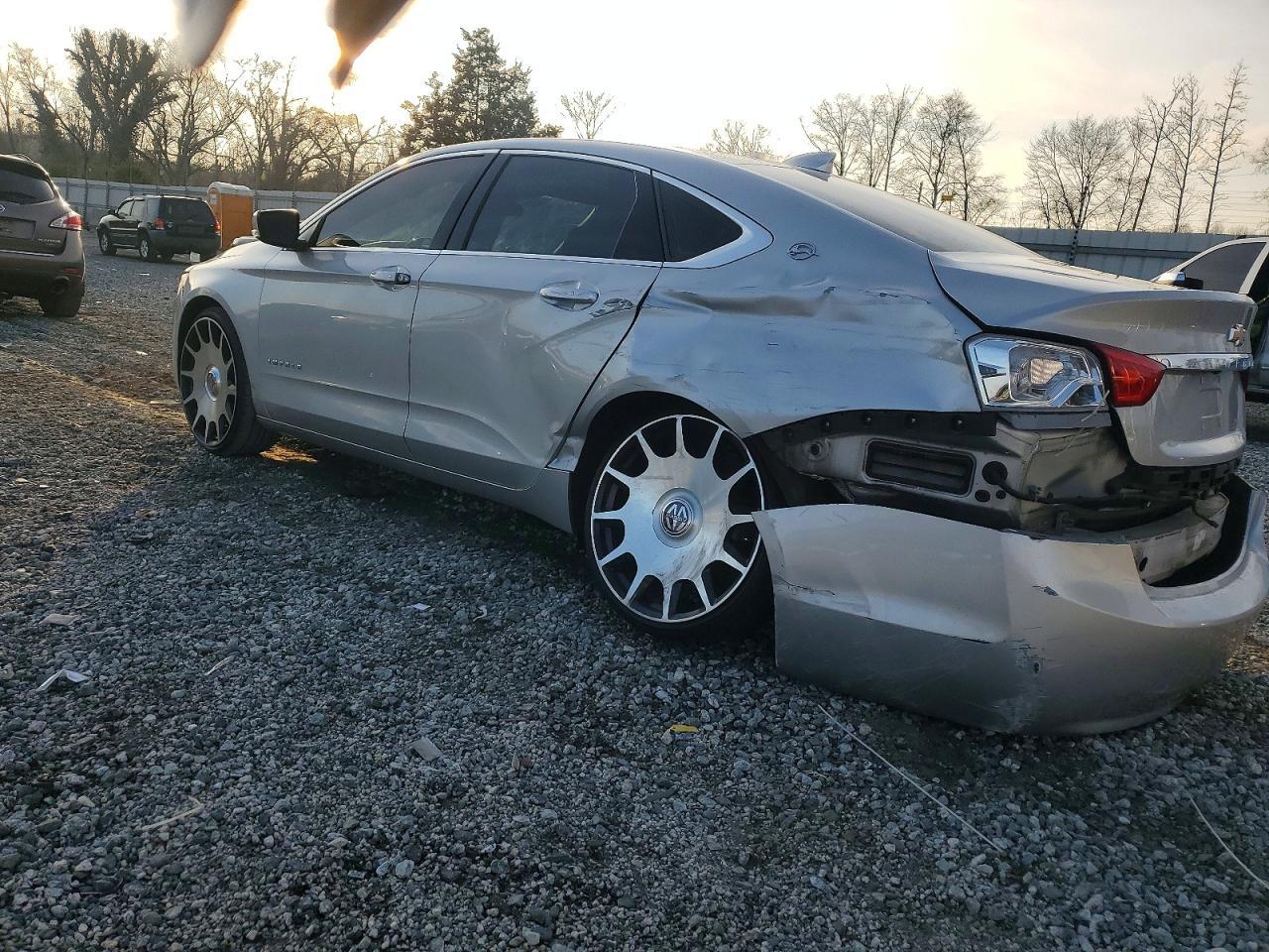 2019 Chevrolet Impala Lt - Фото 2