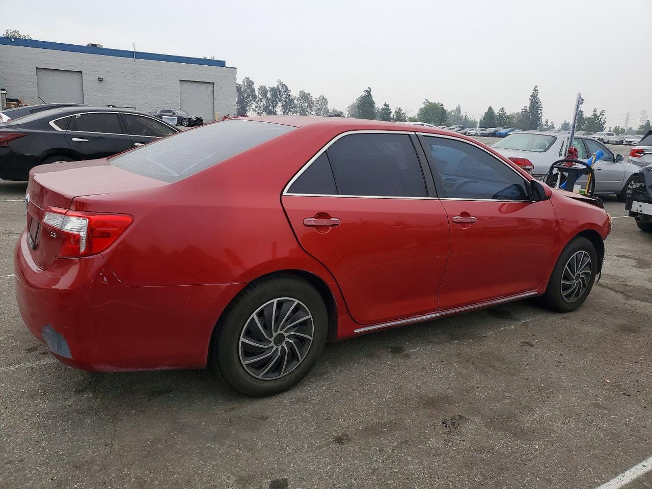 2012 Toyota Camry Base - Фото 3