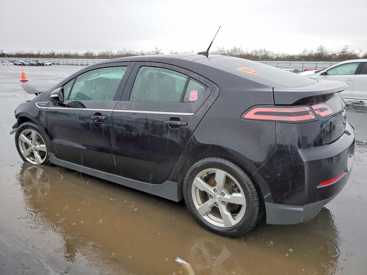 2013 Chevrolet Volt - Image 2
