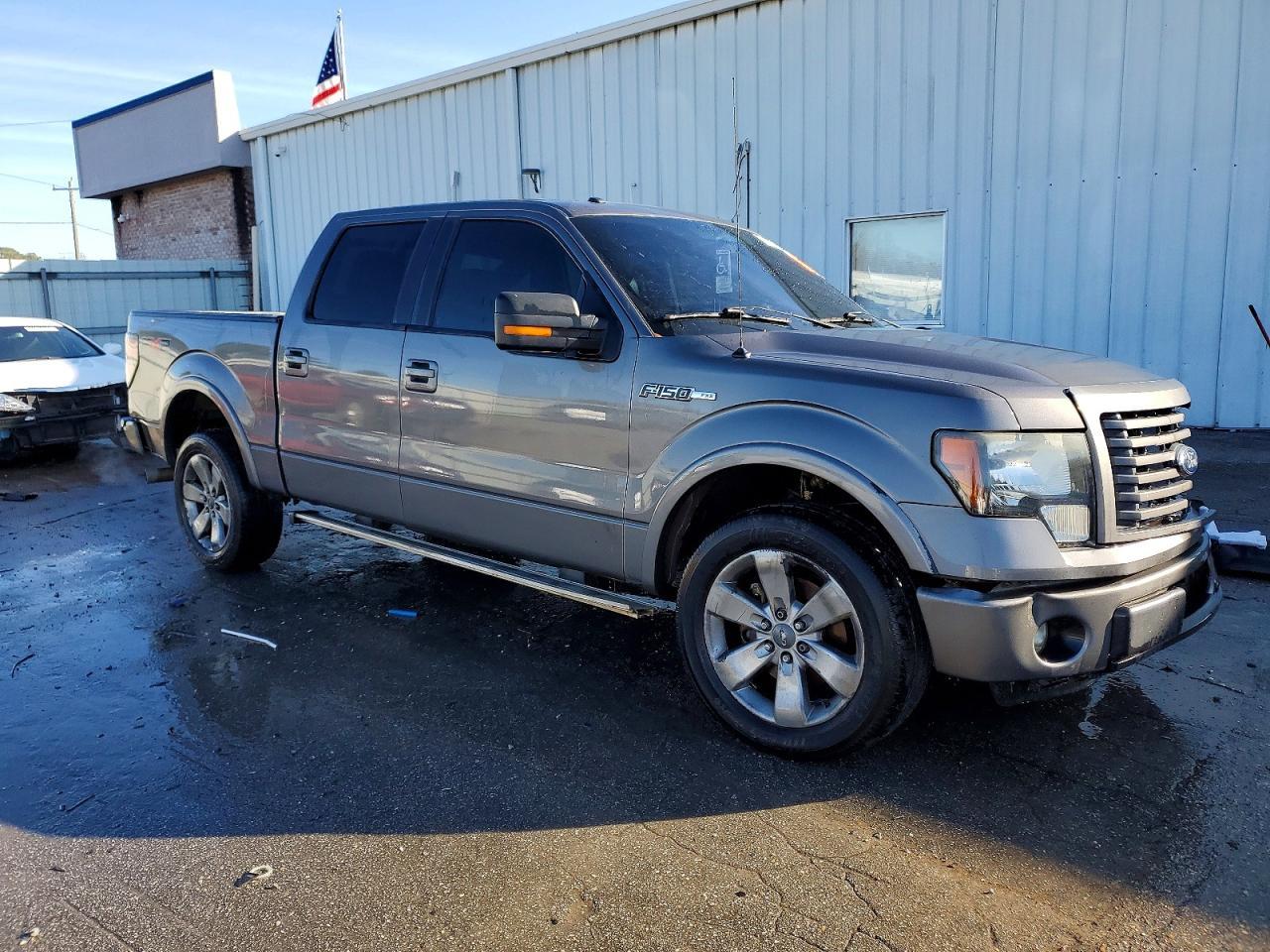 2011 Ford F150 Supercrew - Image 4