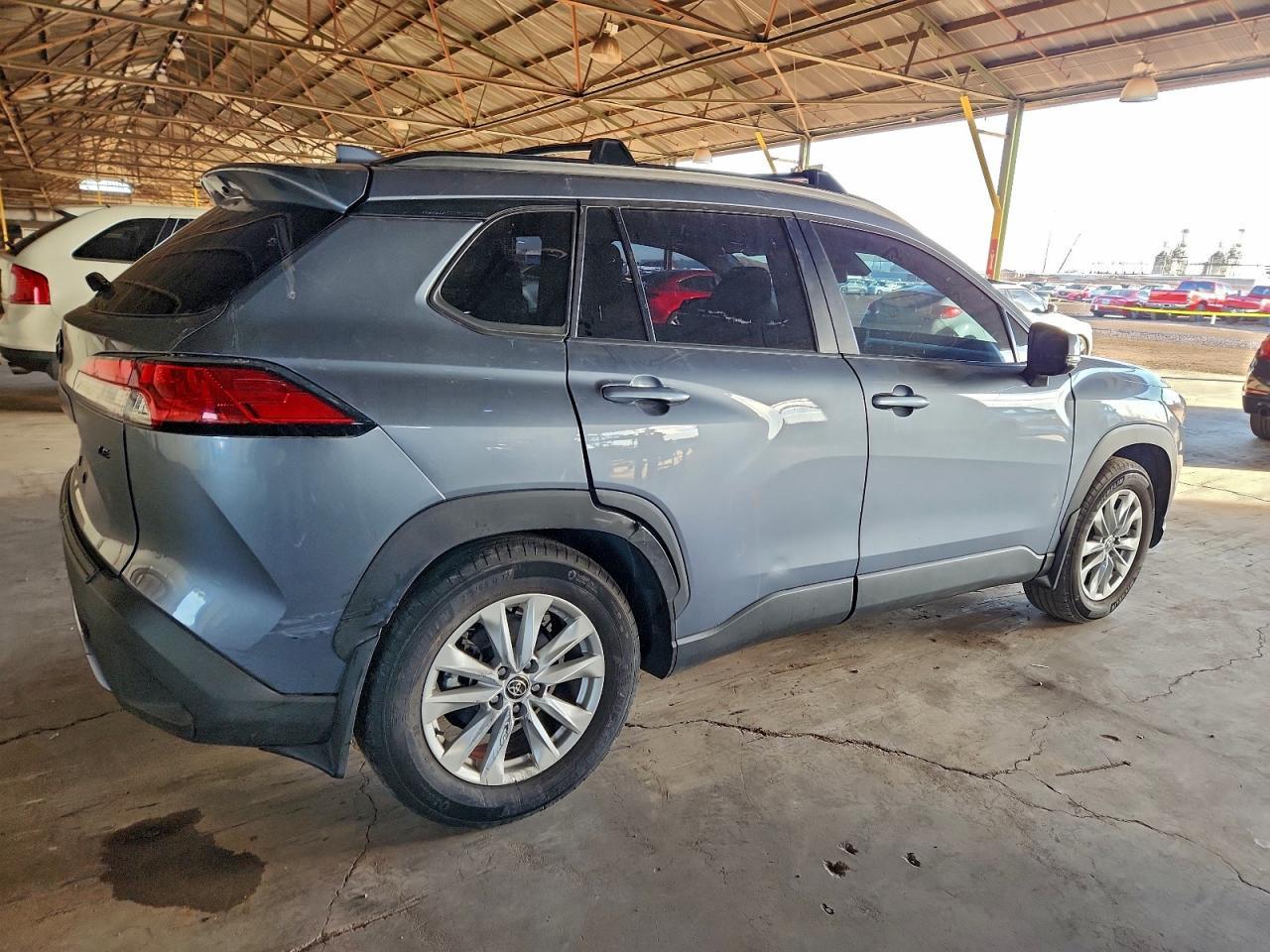 2022 Toyota Corolla Cross Le - Фото 3