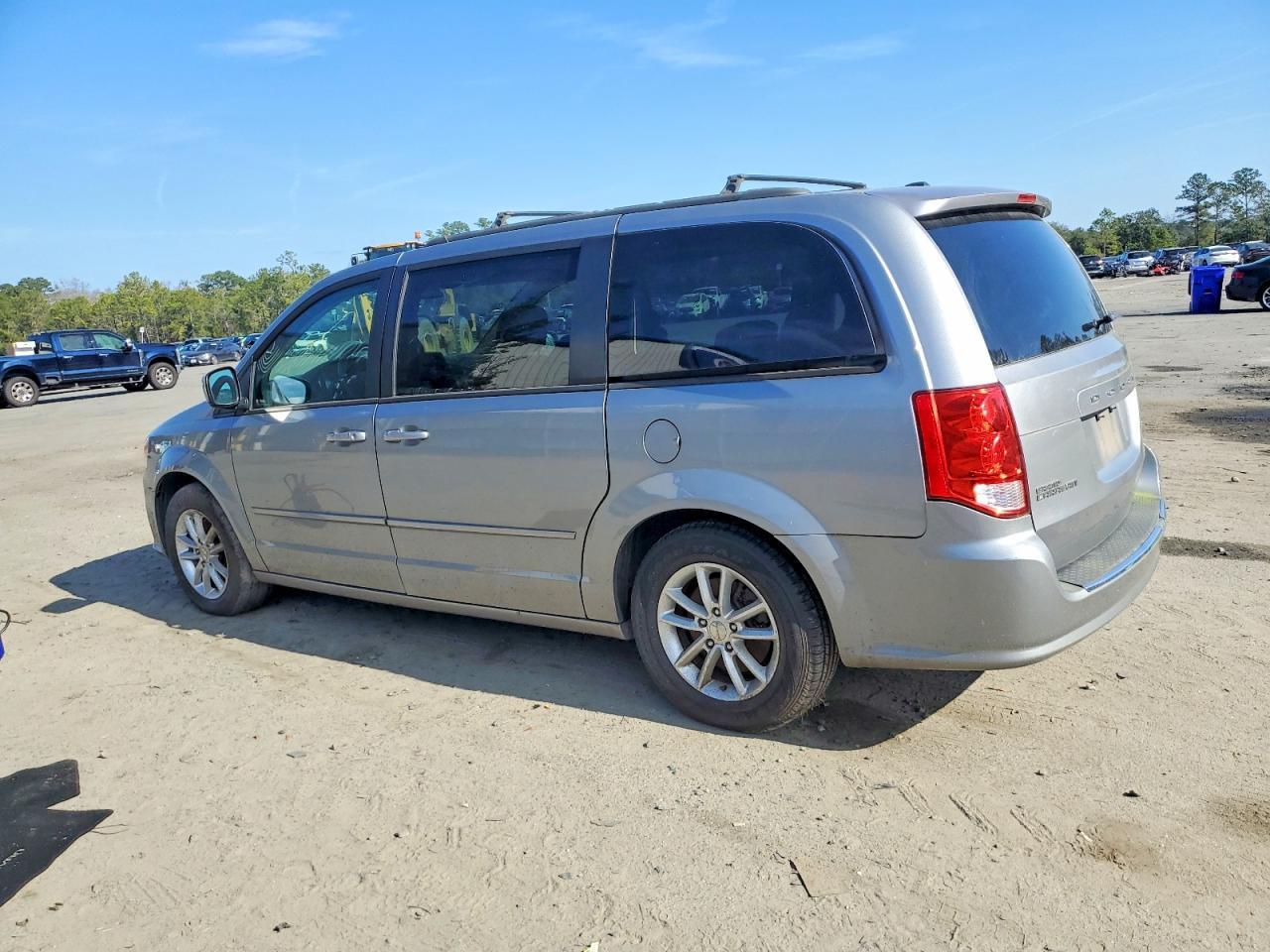 2012 Dodge Caravan - Фото 2