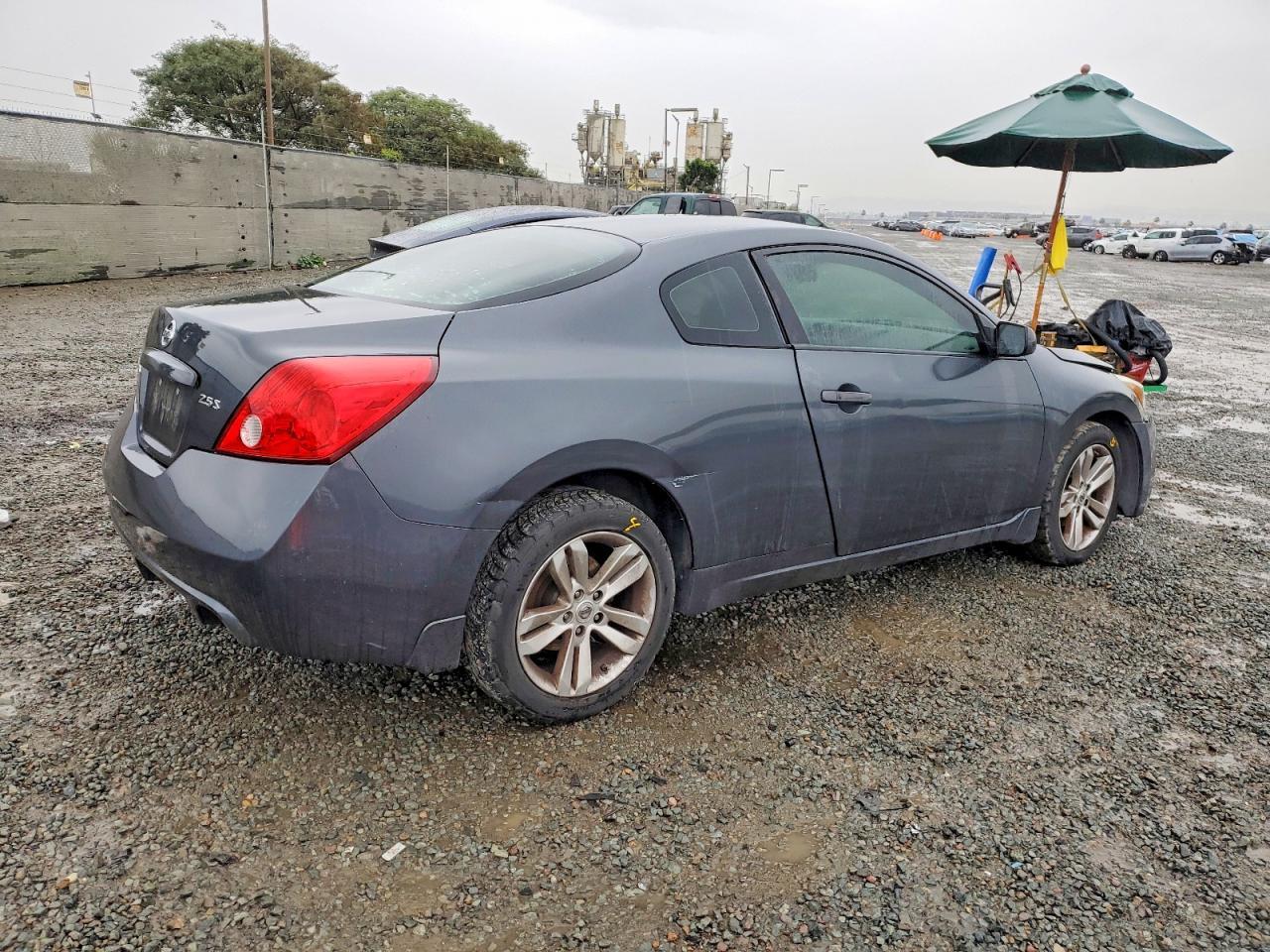 2011 Nissan Altima S - Image 3