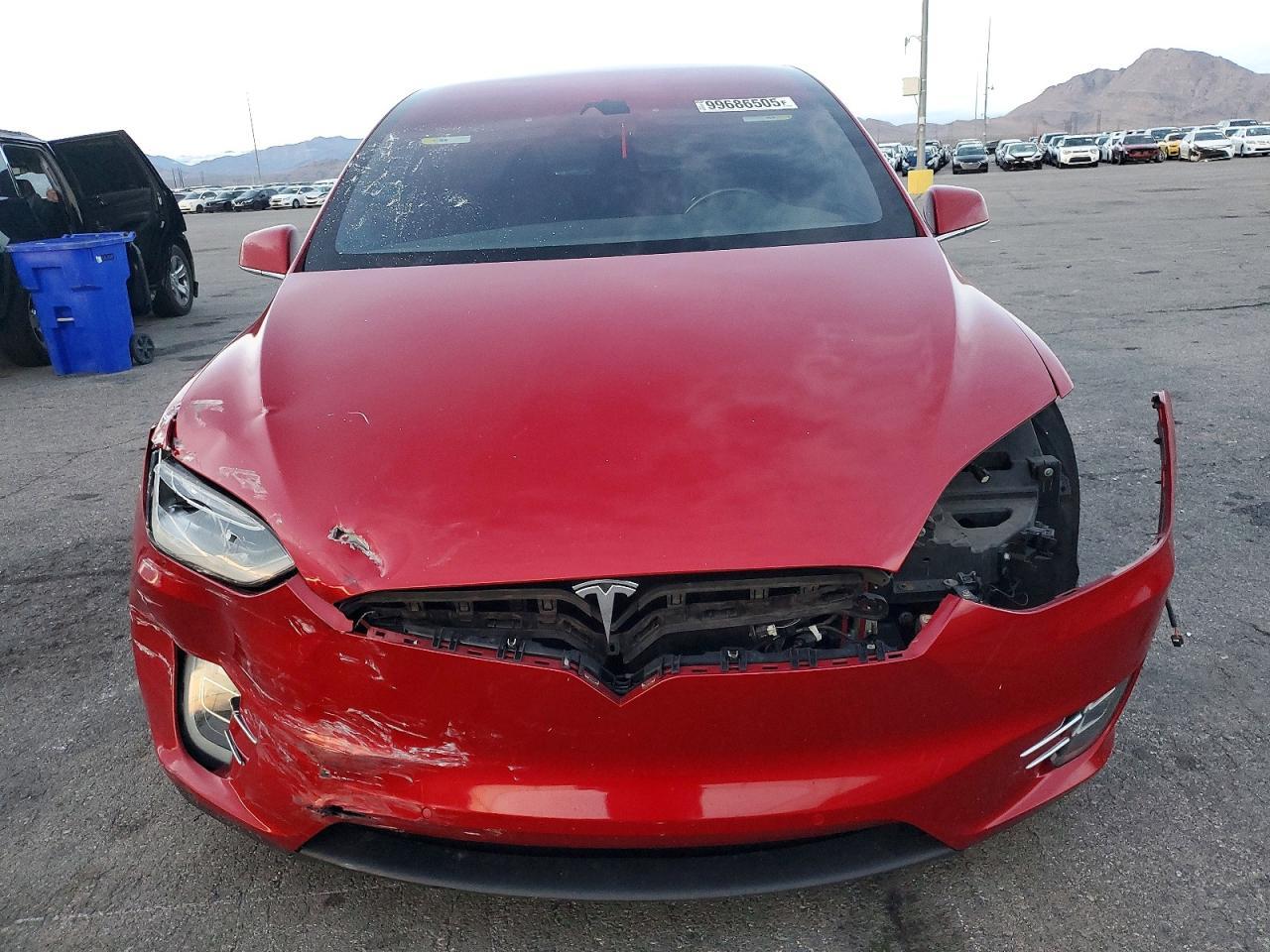 2016 Tesla Model X - Фото 5