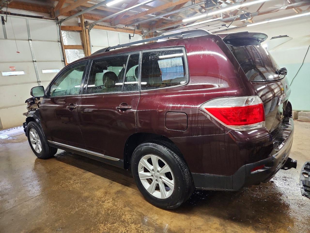 2013 Toyota Highlander Se - Image 2