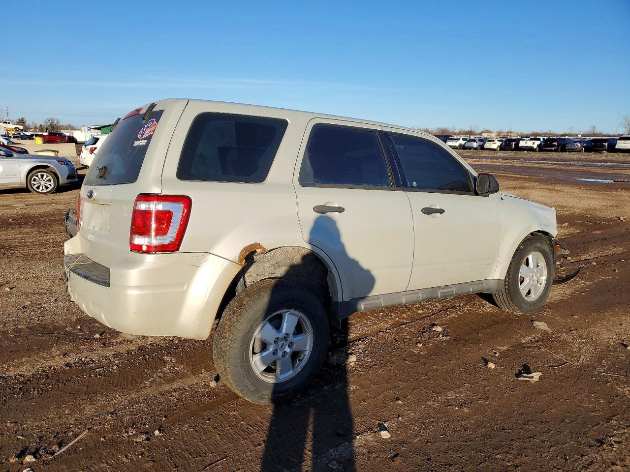 2009 Ford Escape Xls - Фото 3