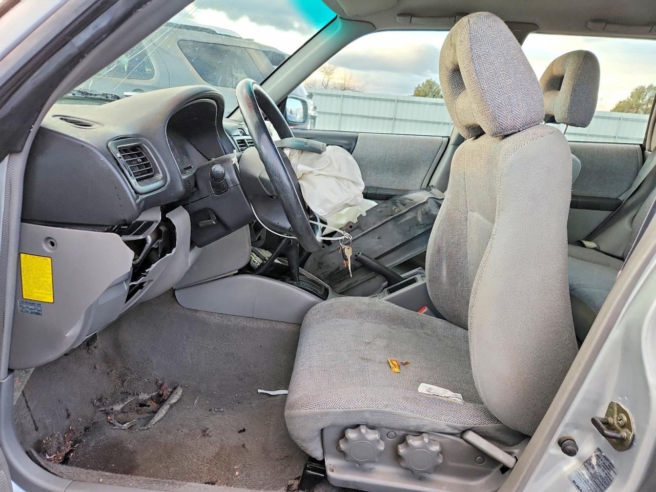 2002 Subaru Forester L - Image 7