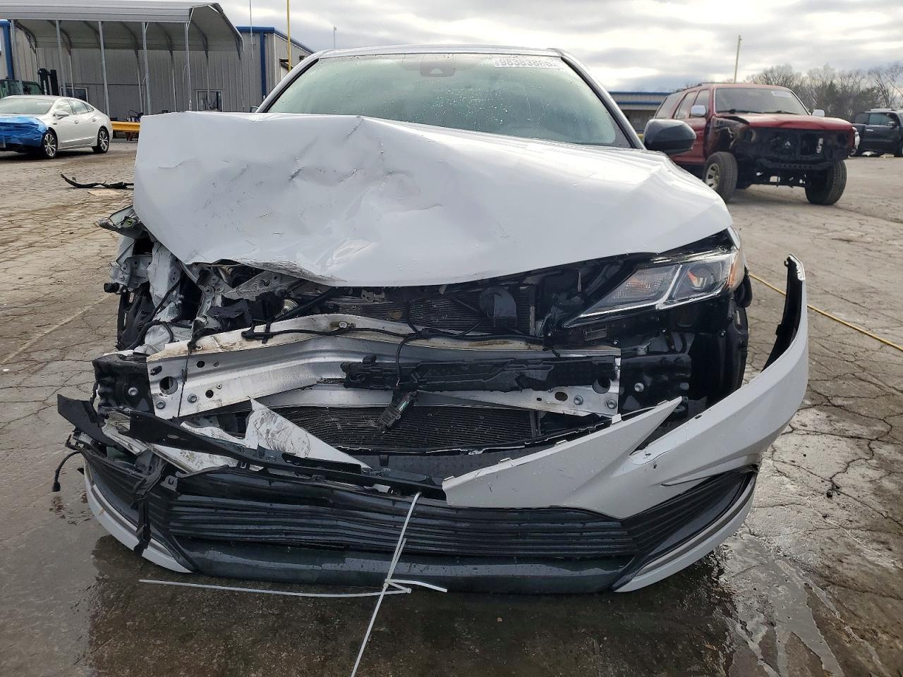 2024 Toyota Camry Le - Фото 5