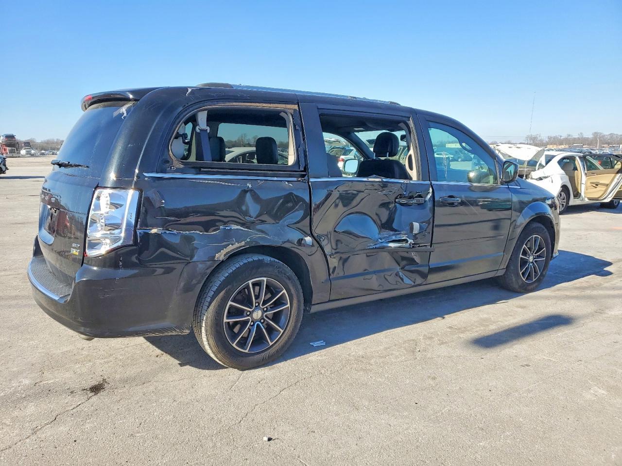 2017 Dodge Grand Caravan Sxt - Фото 3