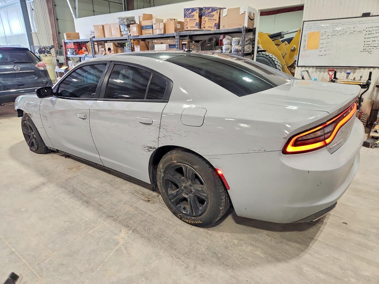 2019 Dodge Charger Sxt - Image 2