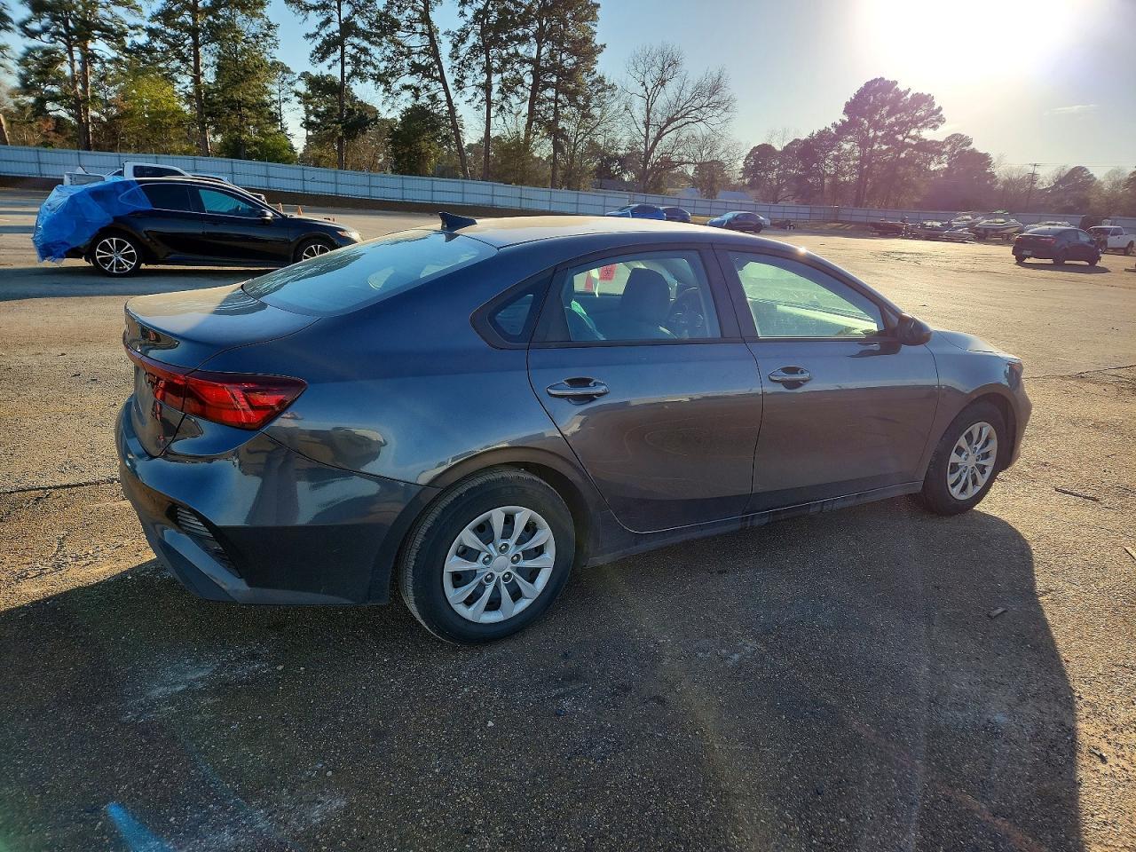 2024 Kia Forte Lx - Фото 3