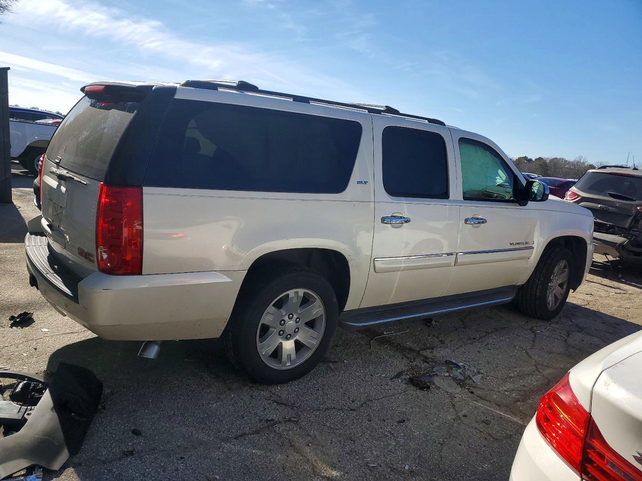 2008 GMC Yukon Xl K1500 - Фото 3