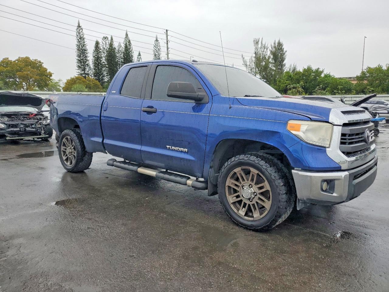 2015 Toyota Tundra Double Cab Sr - Фото 4