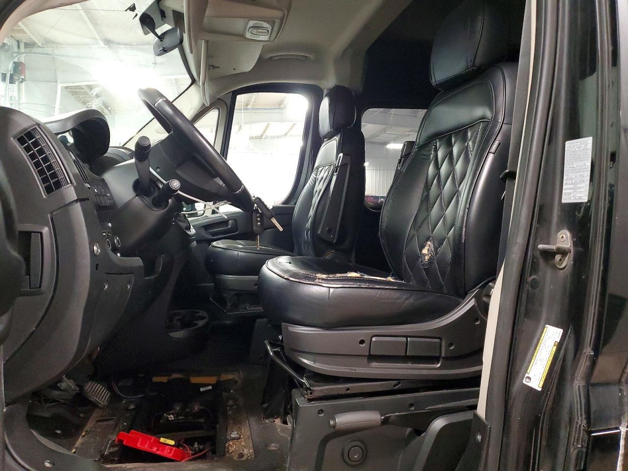 2019 Ram Promaster 2500 High Roof Passen Limousine - Фото 7