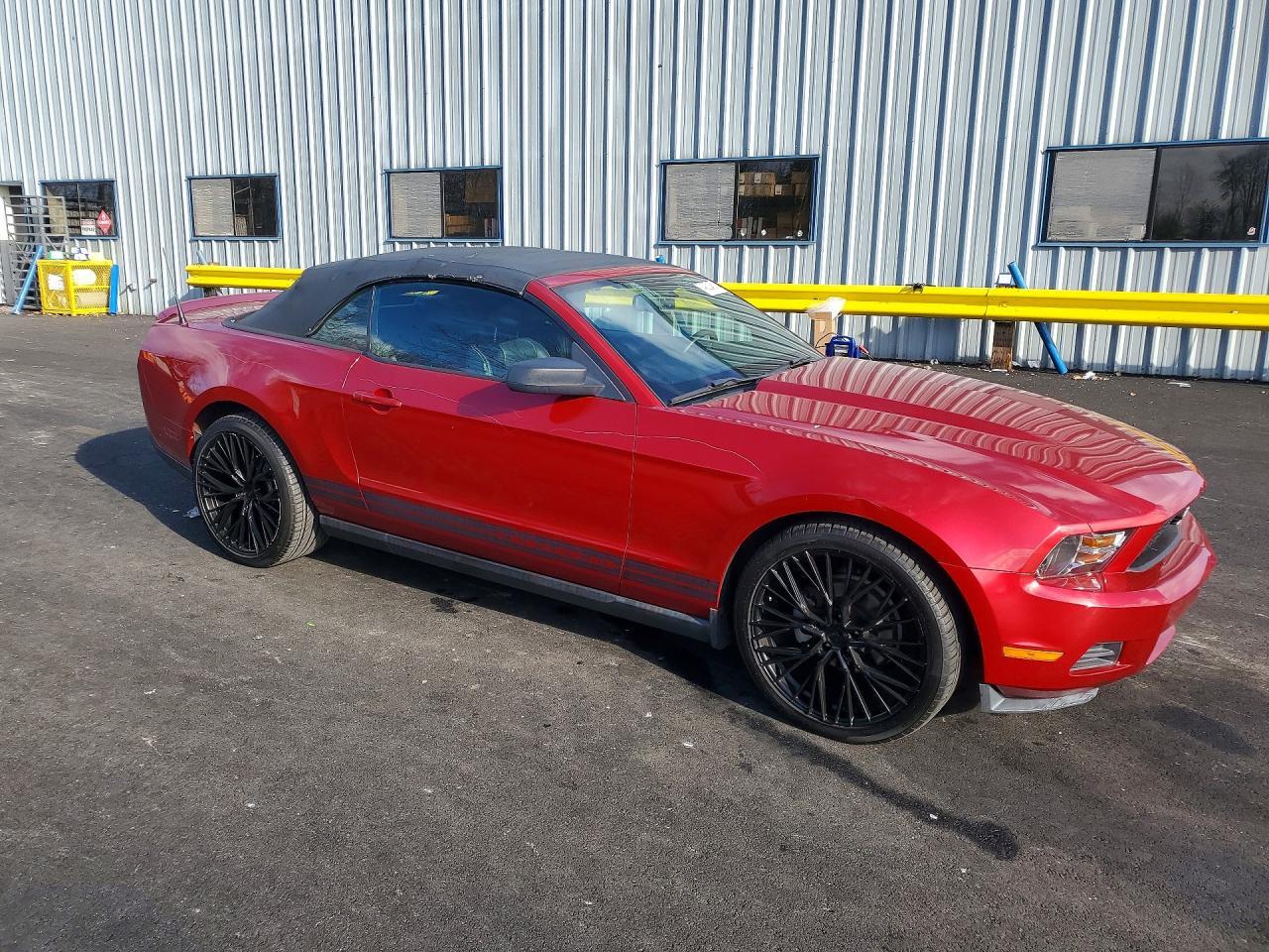 2010 Ford Mustang - Image 4