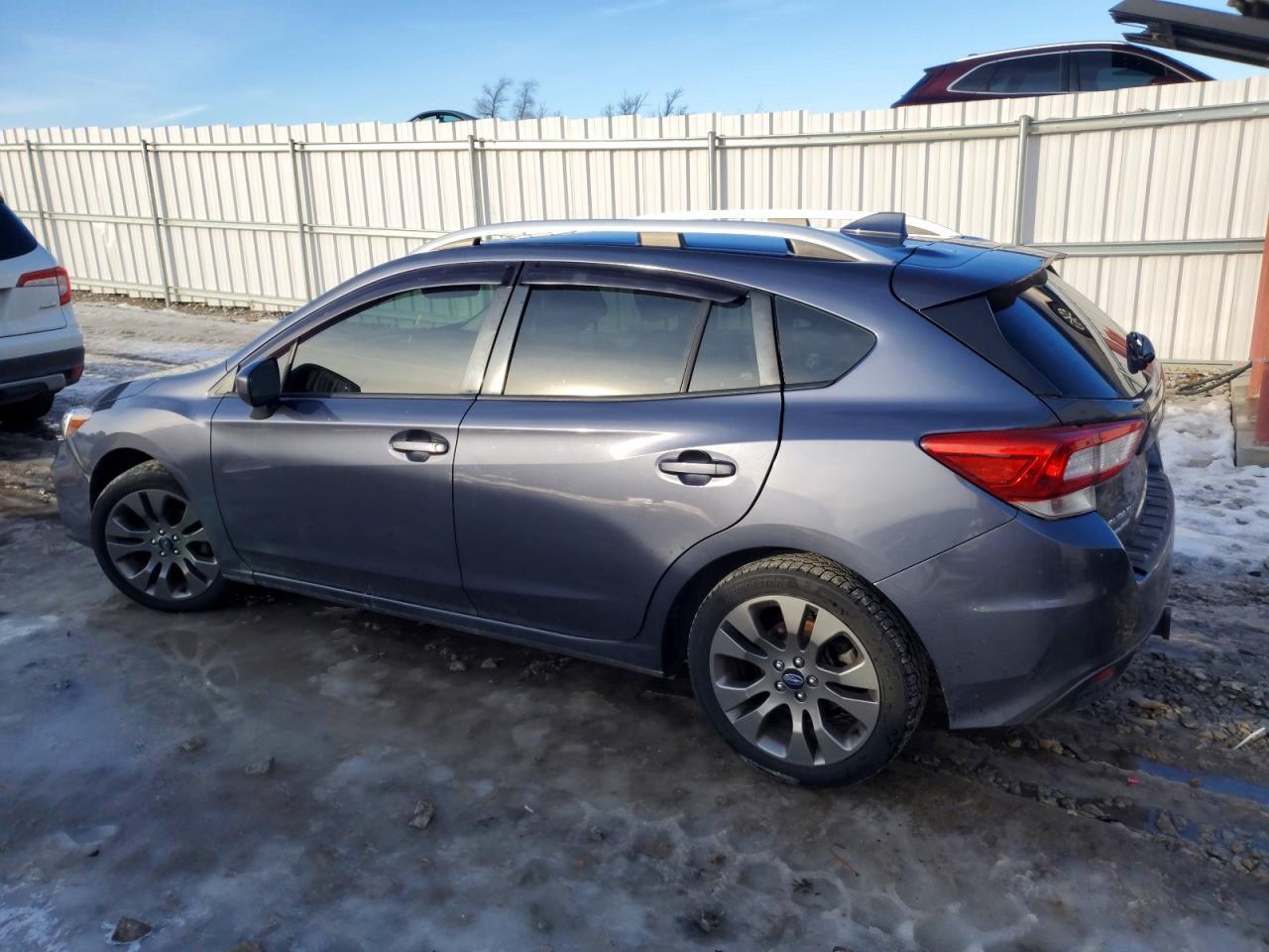 2017 Subaru Impreza Premium - Фото 2