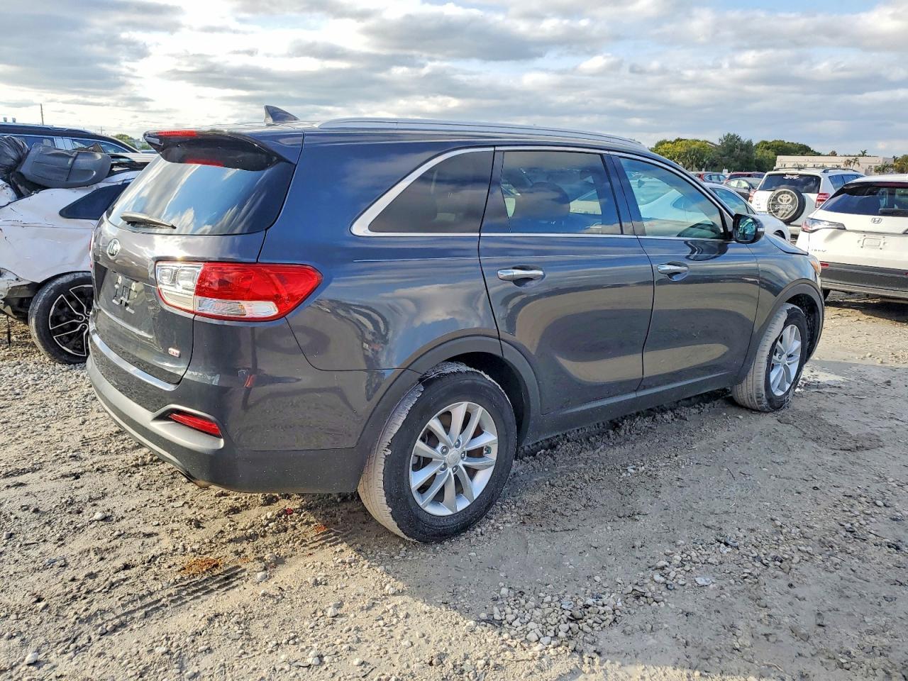 2018 Kia Sorento Lx - Фото 3