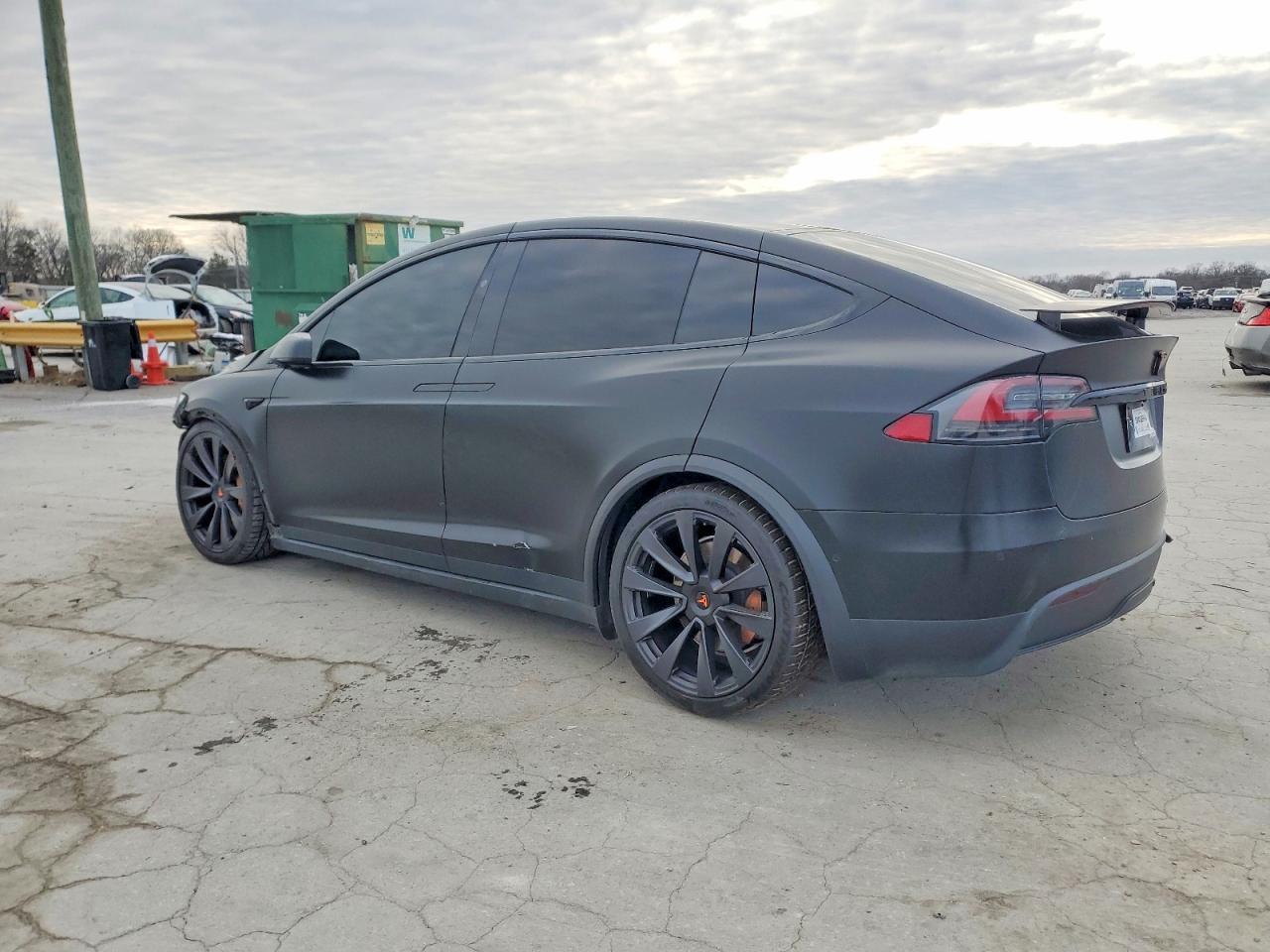 2022 Tesla Model X - Фото 2