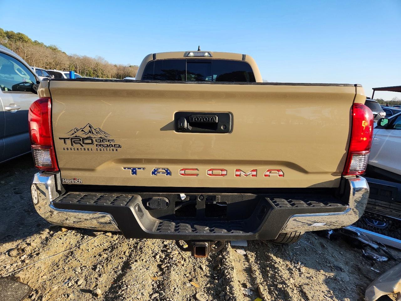 2018 Toyota Tacoma Double Cab - Image 6