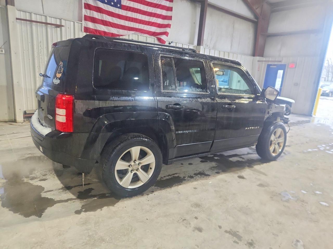 2013 Jeep Patriot Latitude - Image 3