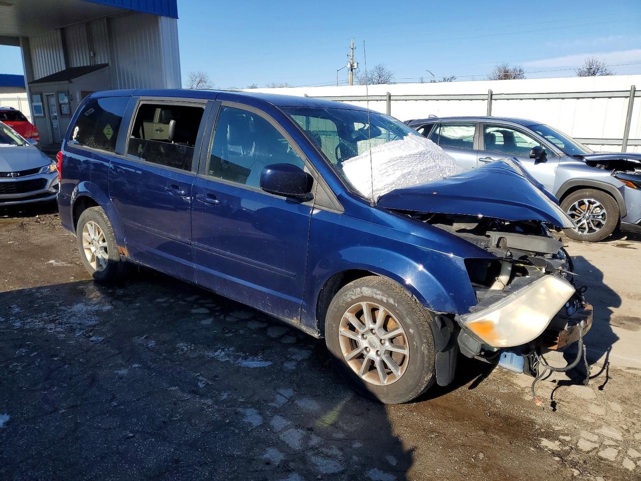 2012 Dodge Grand Caravan R/T - Image 4
