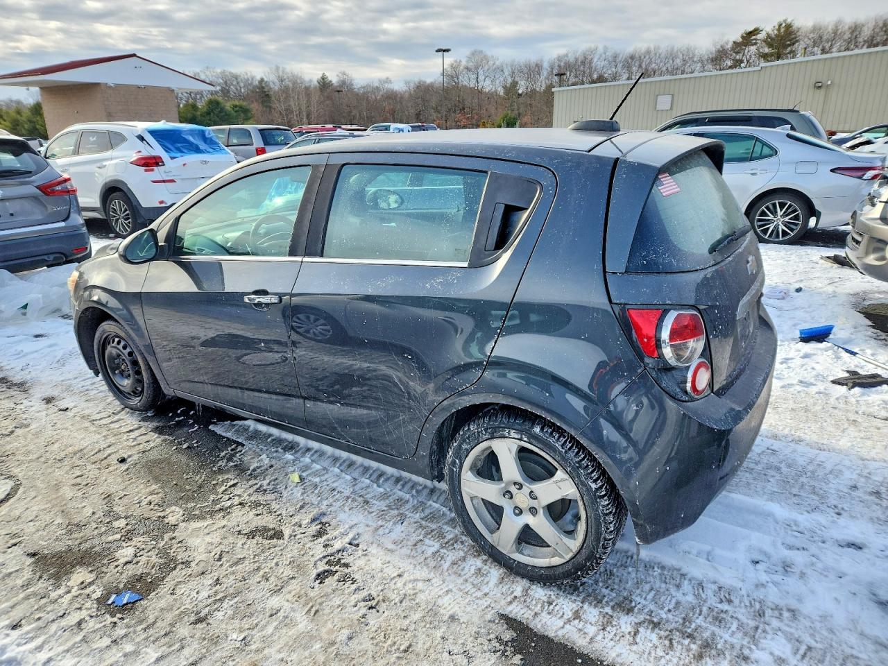2016 Chevrolet Sonic Ltz - Фото 2