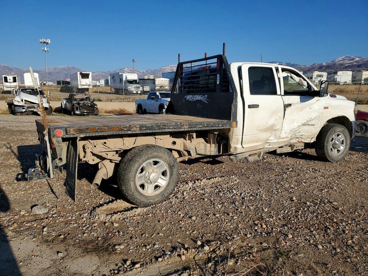 2019 Ram 3500 Flatbed Truck - Фото 3