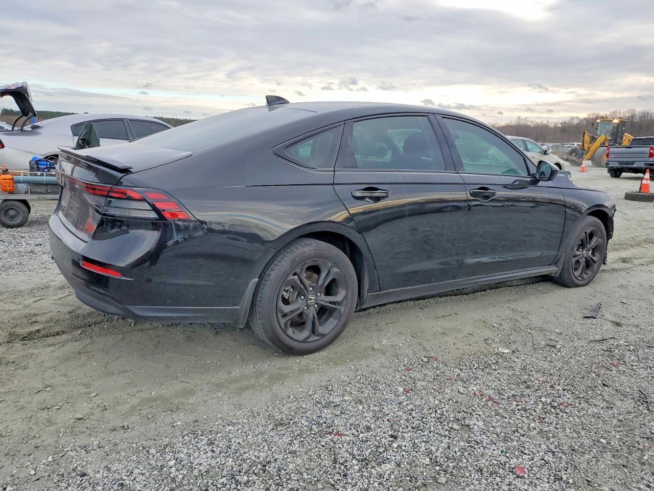 2025 Honda Accord Se - Фото 3