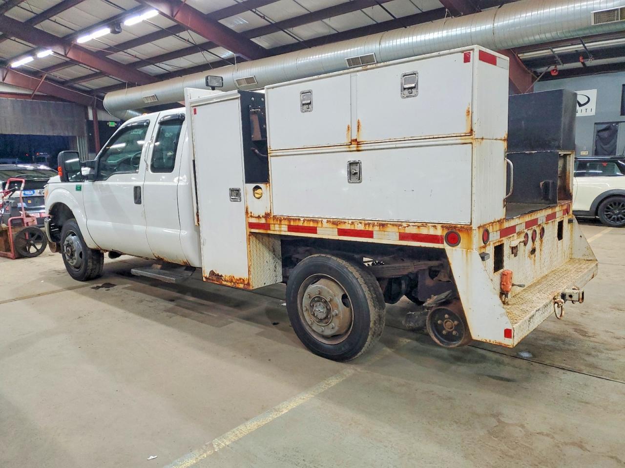 2011 Ford F350 Super Duty - Image 2