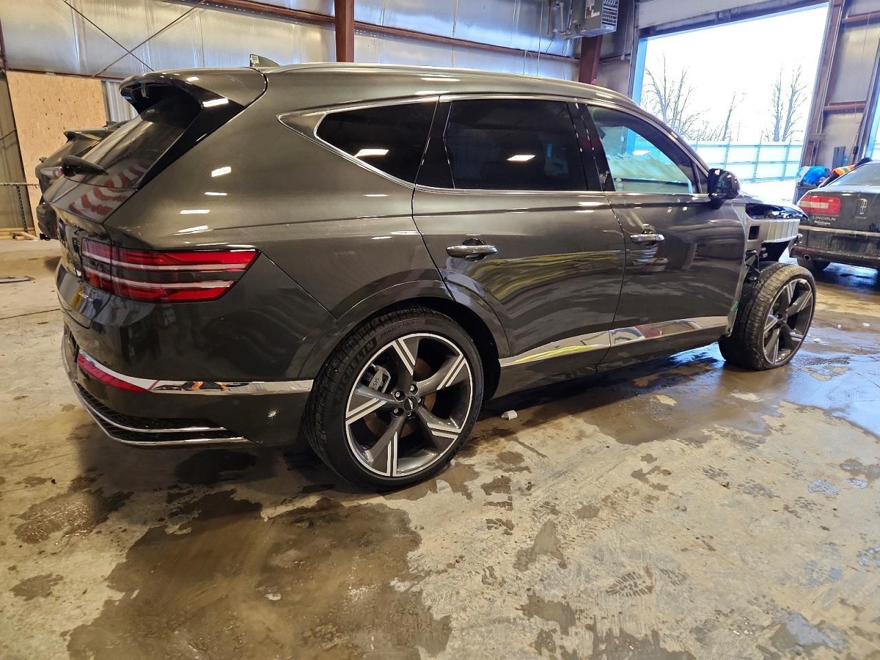 2026 Genesis Gv80 Prestige - Image 3