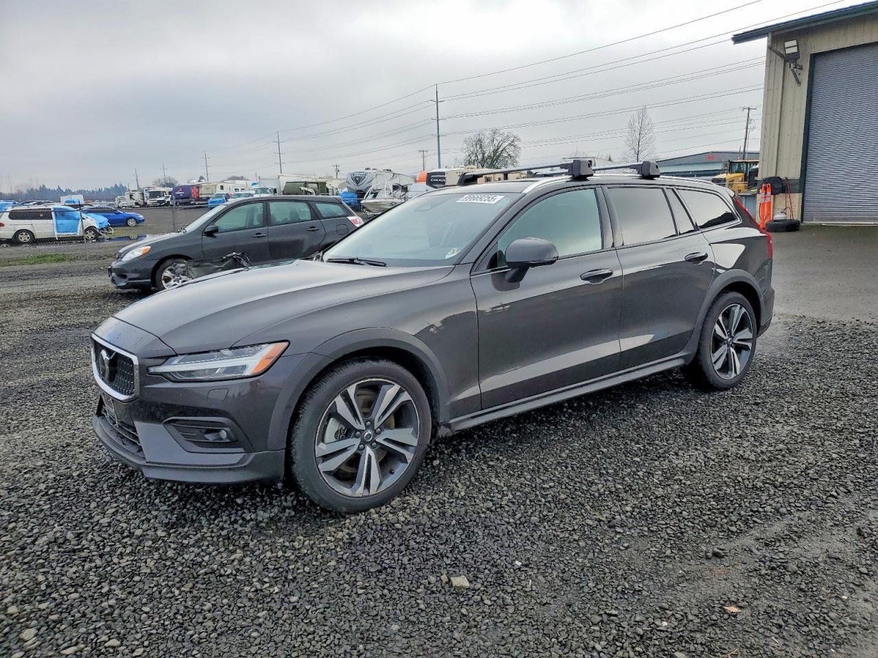 2025 Volvo V60 Cross Country Plus