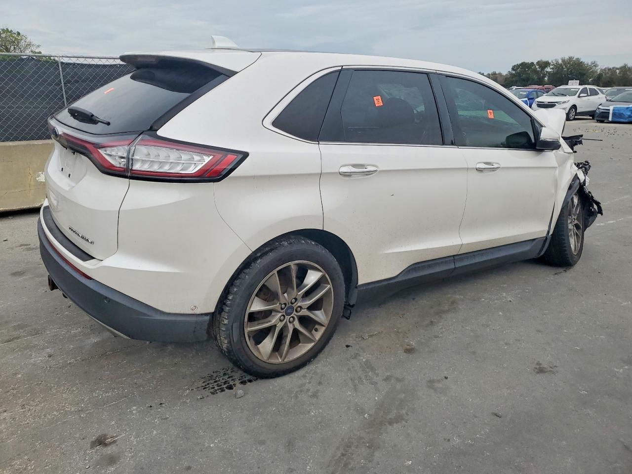 2015 Ford Edge Titanium - Фото 3