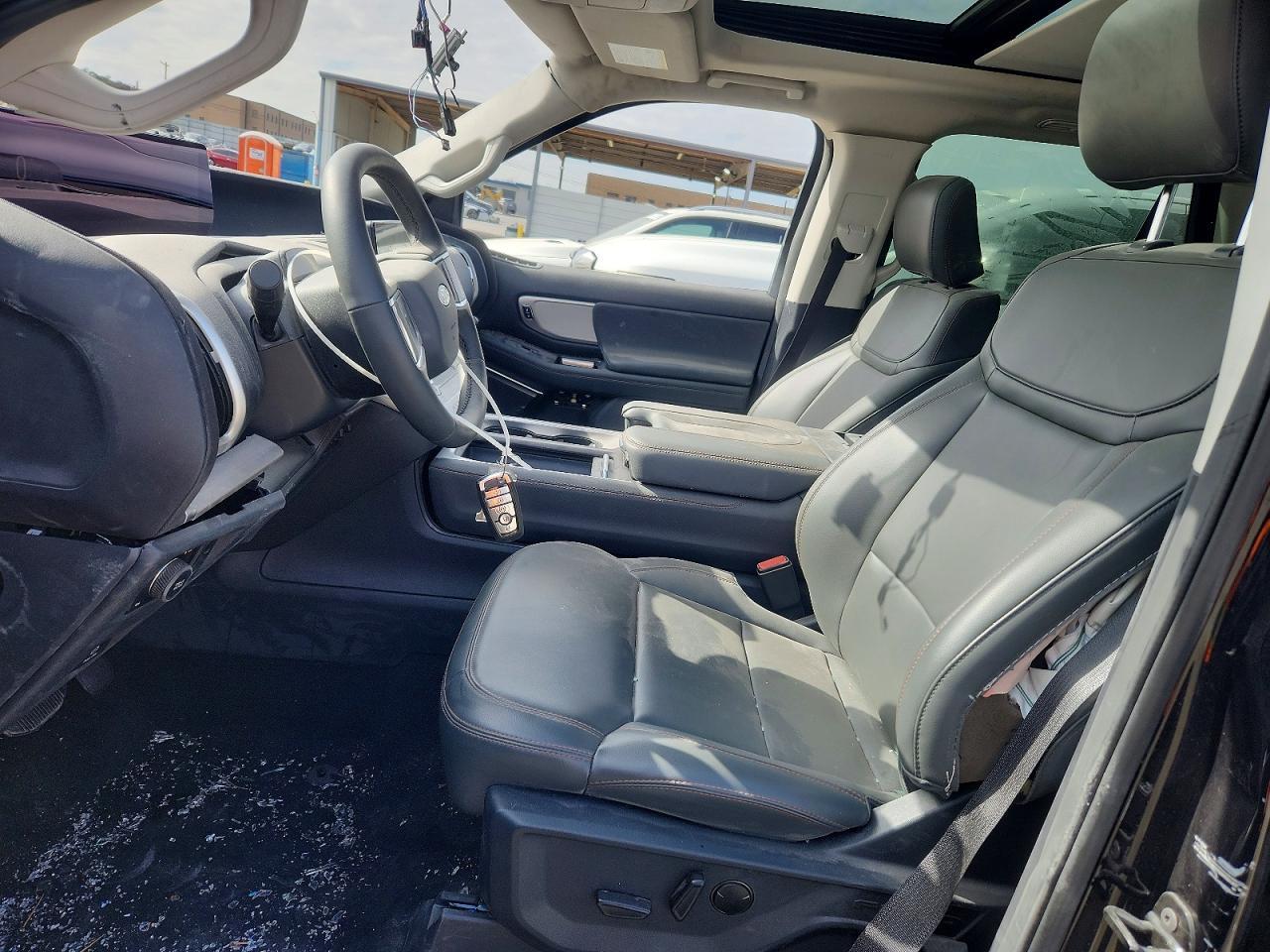 2025 Ford Expedition Active - Image 7