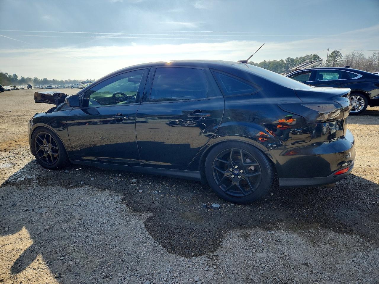 2016 Ford Focus Se - Image 2