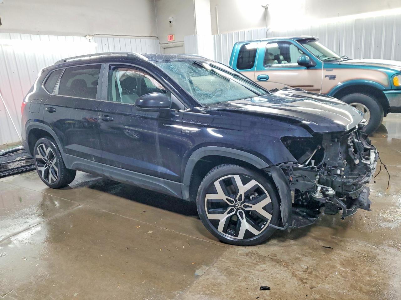 2022 Volkswagen Taos Sel - Image 4