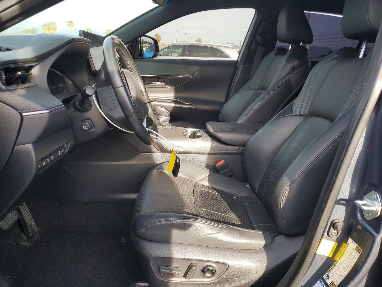 2021 Toyota Venza Le - Image 7