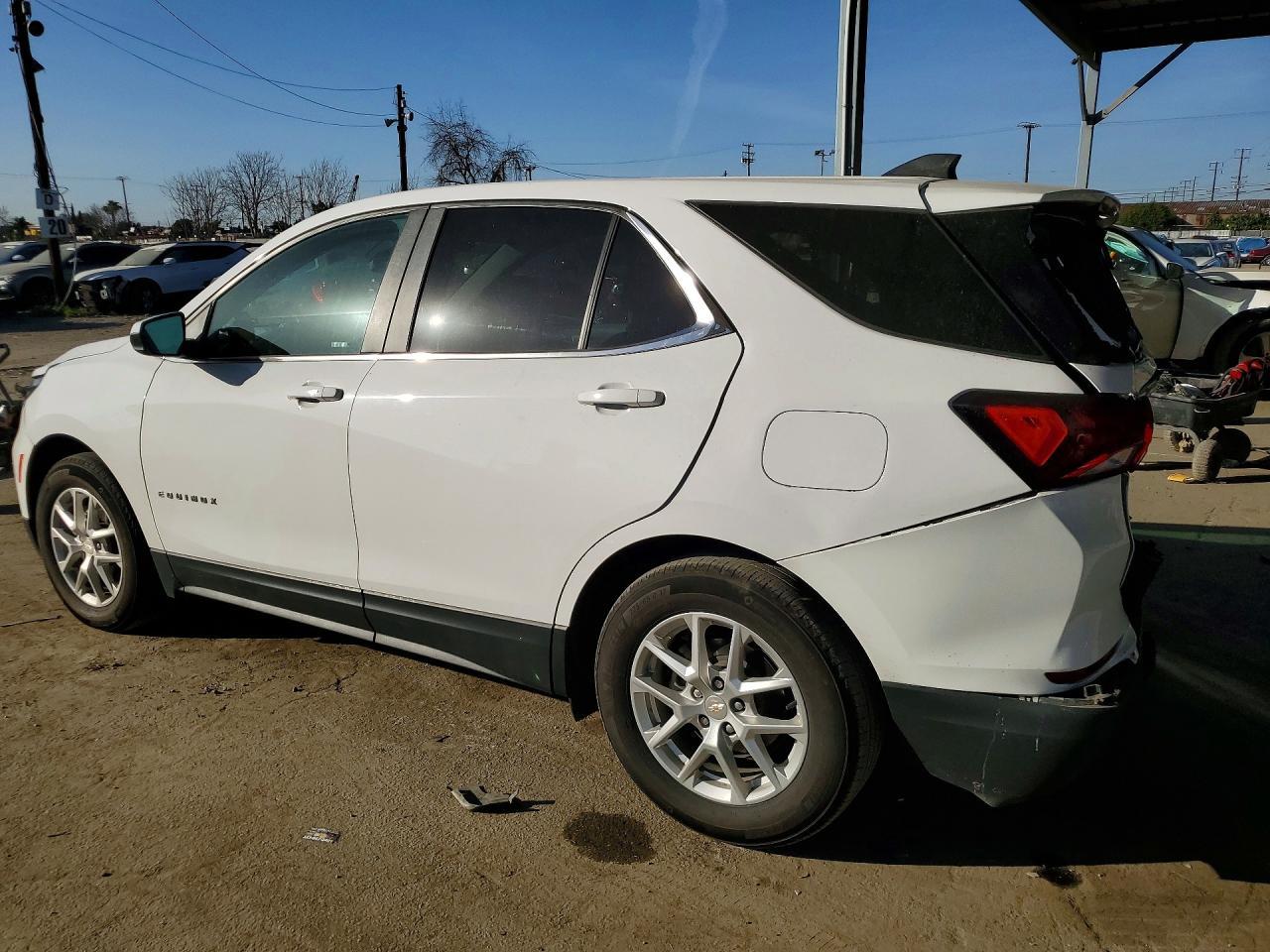 2022 Chevrolet Equinox Lt - Image 2