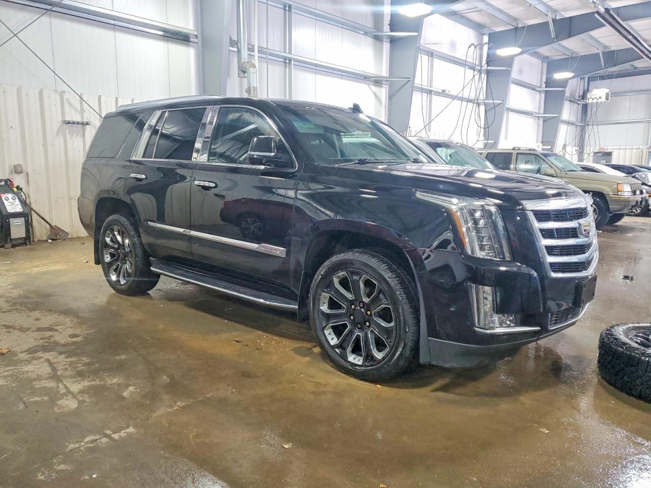 2018 Cadillac Escalade Premium Luxury - Фото 4