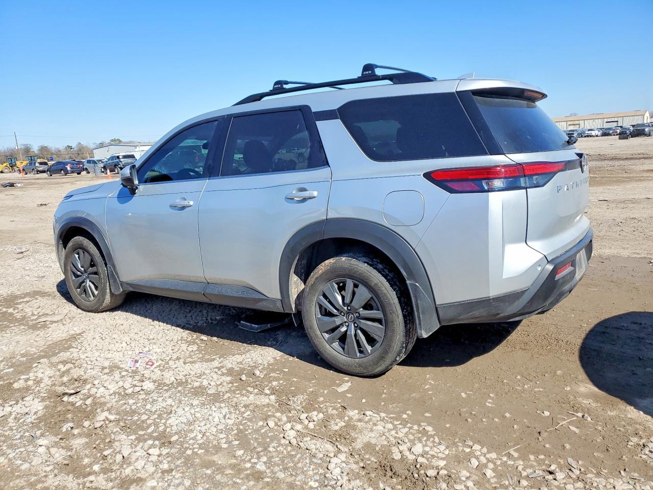 2024 Nissan Pathfinder Sv - Фото 2
