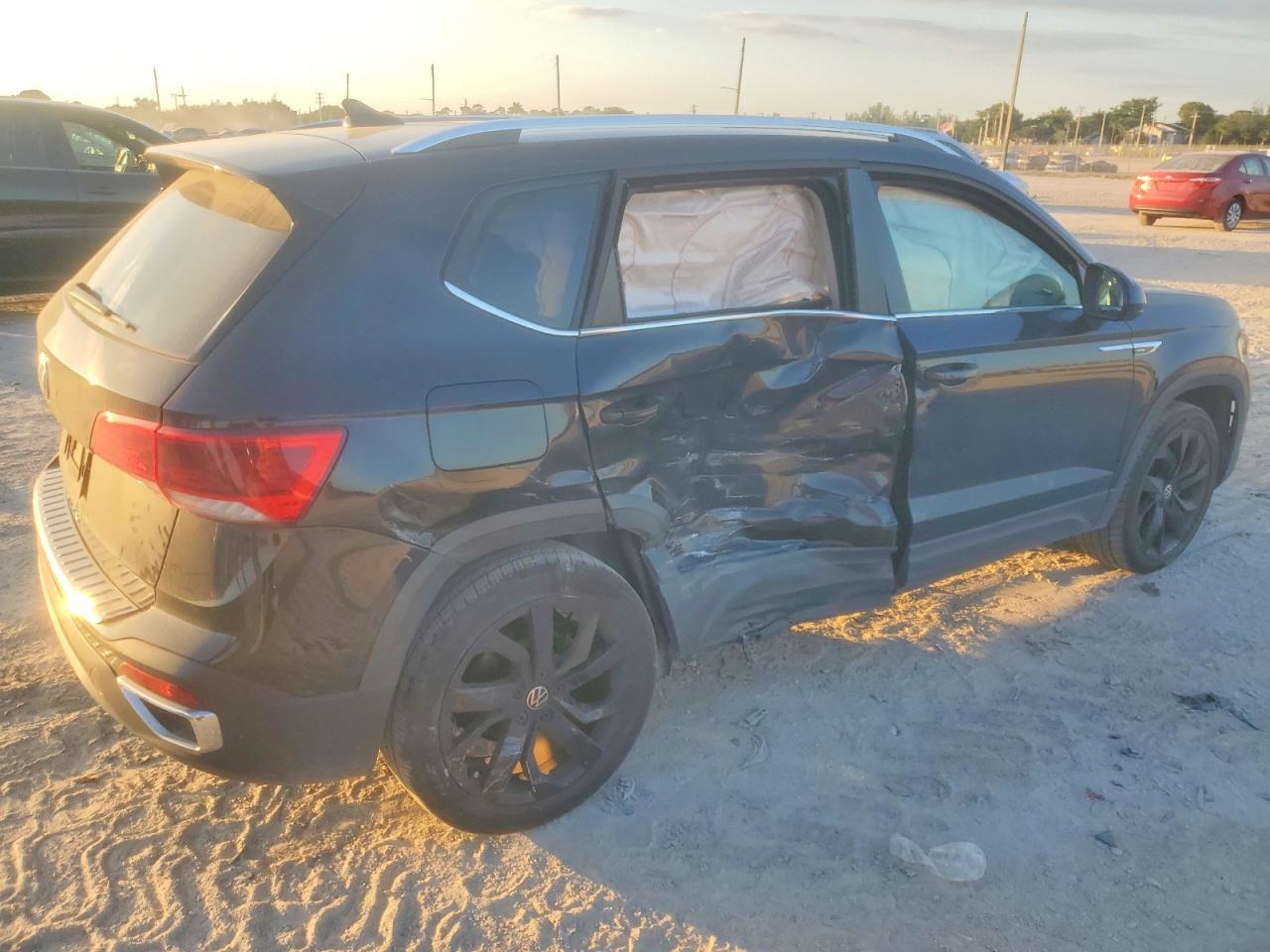 2022 Volkswagen Taos Se Iq Drive - Image 3