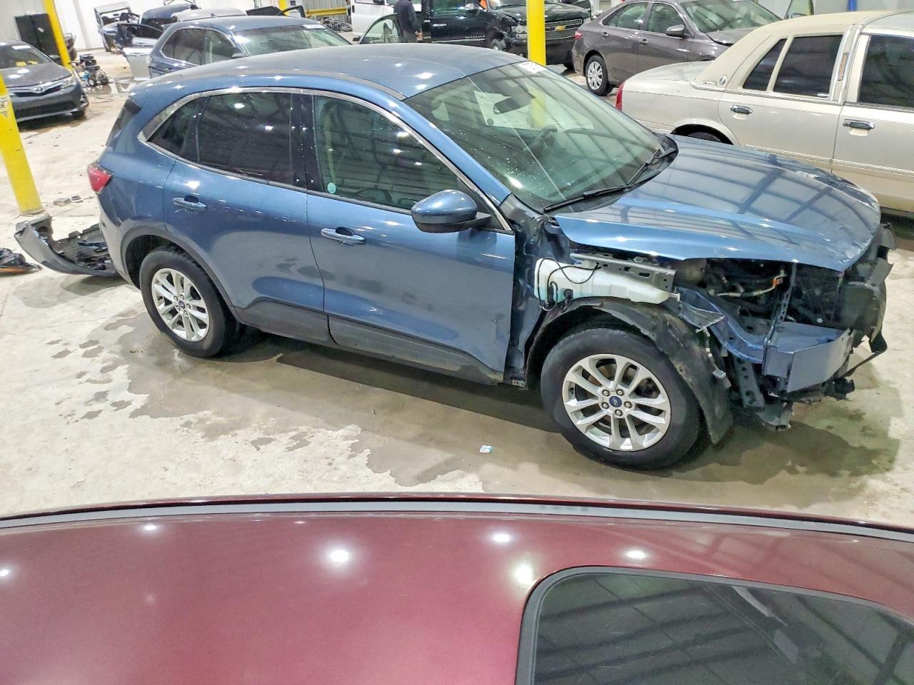 2020 Ford Escape Se - Фото 4