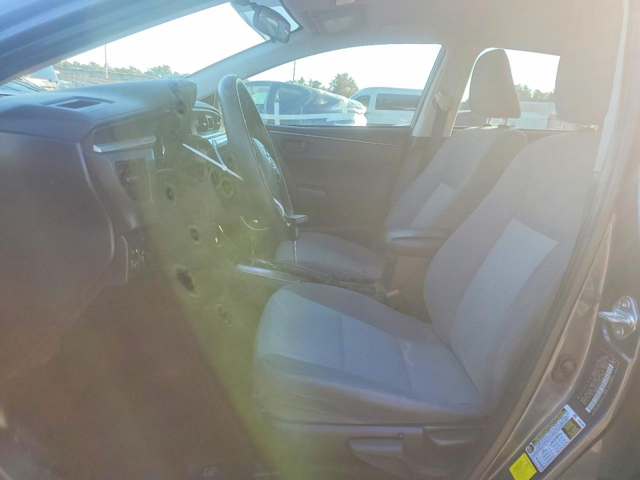 2015 Toyota Corolla L - Фото 7