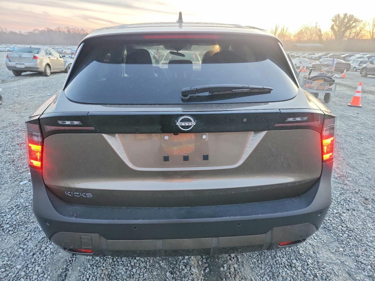 2025 Nissan Kicks Sv - Фото 6