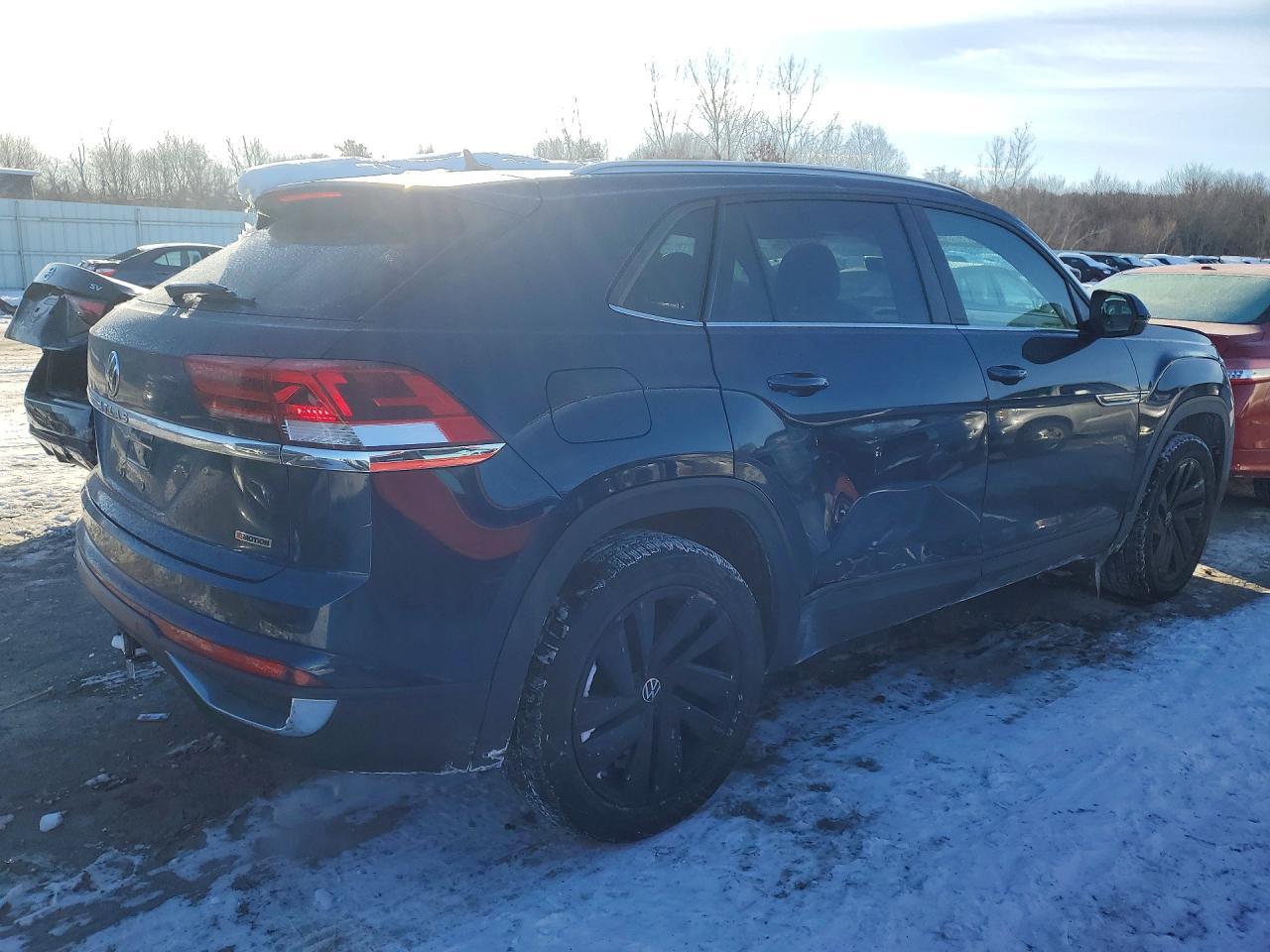 2022 Volkswagen Atlas Cross Sport 3.6L V6 Se W/Tec - Image 3