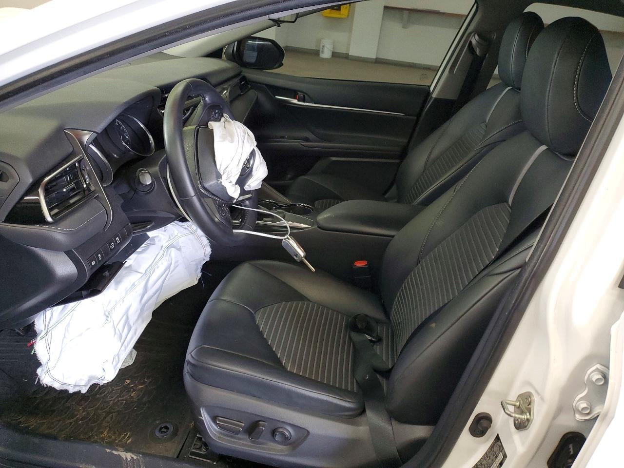 2019 Toyota Camry L - Фото 7