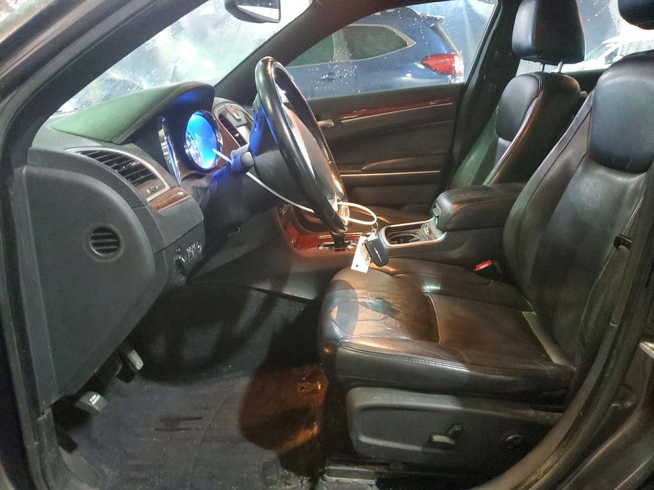 2014 Chrysler 300 - Фото 7